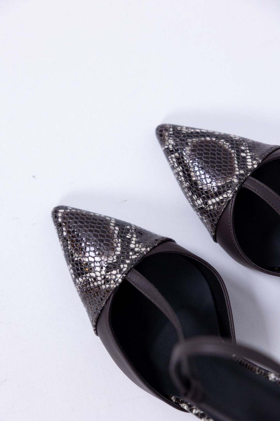 Ovye - Scarpa pitonata