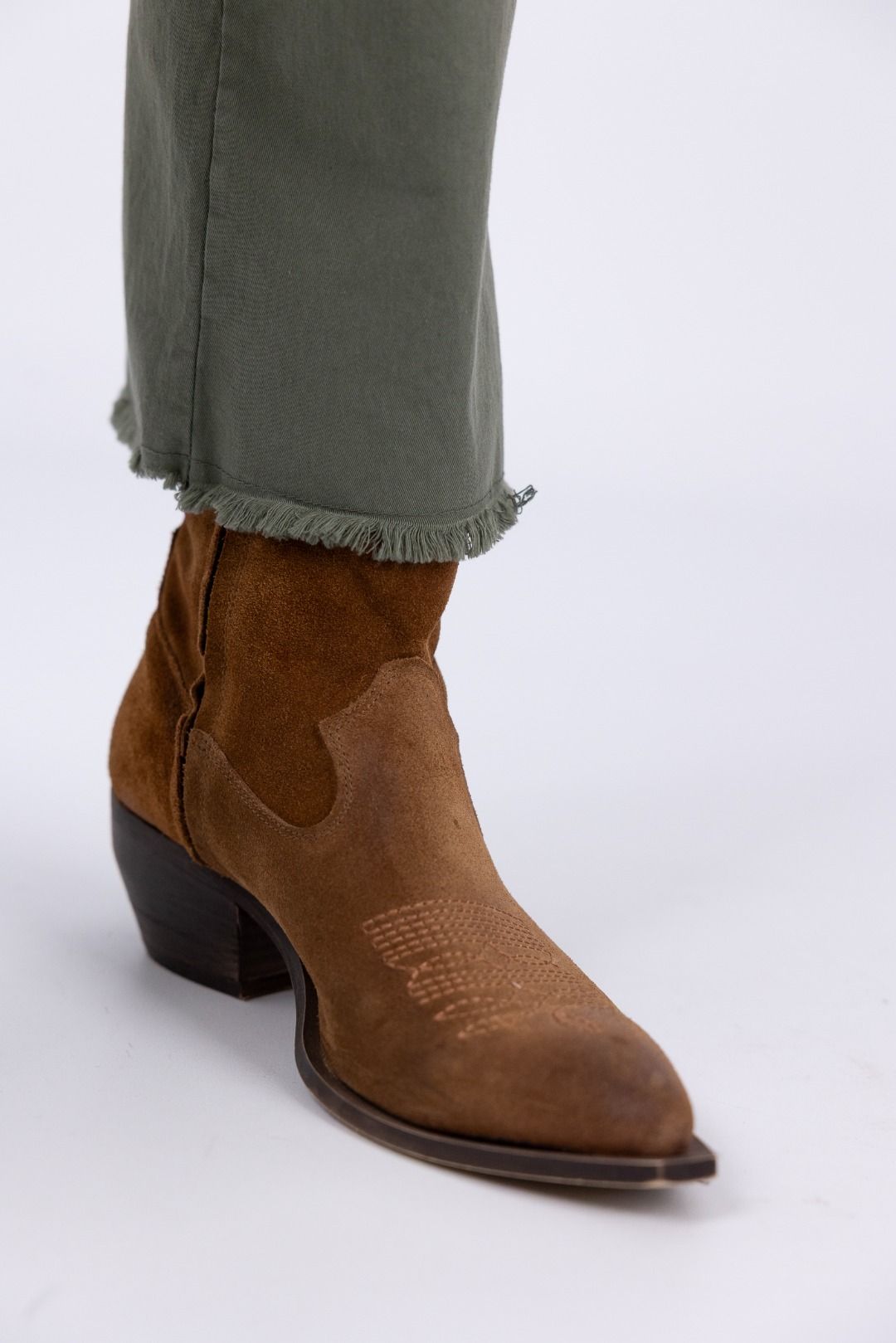 Tensione in - Pantalone con frange