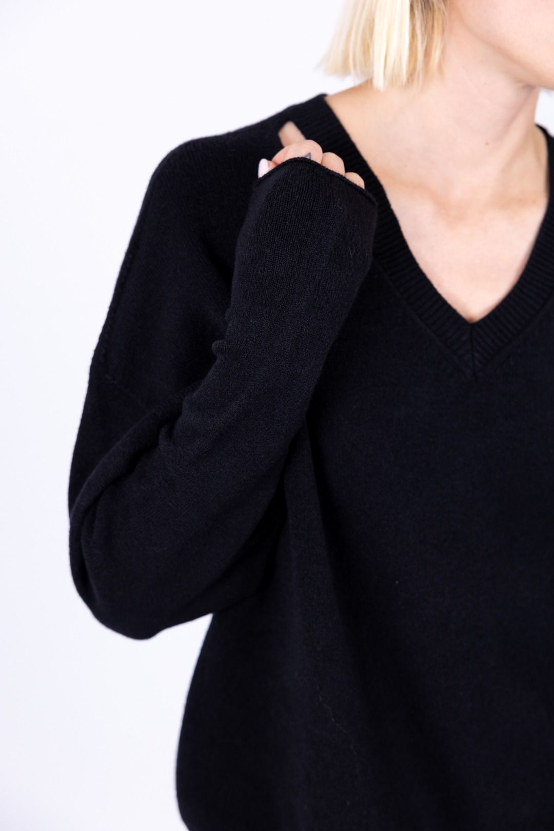 Tensione In - Maglia con buchi sulla spalla