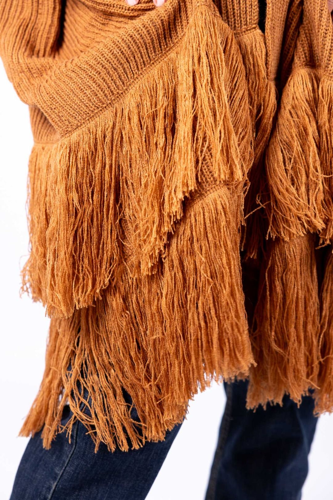 Surkana - Poncho con spilla e frange