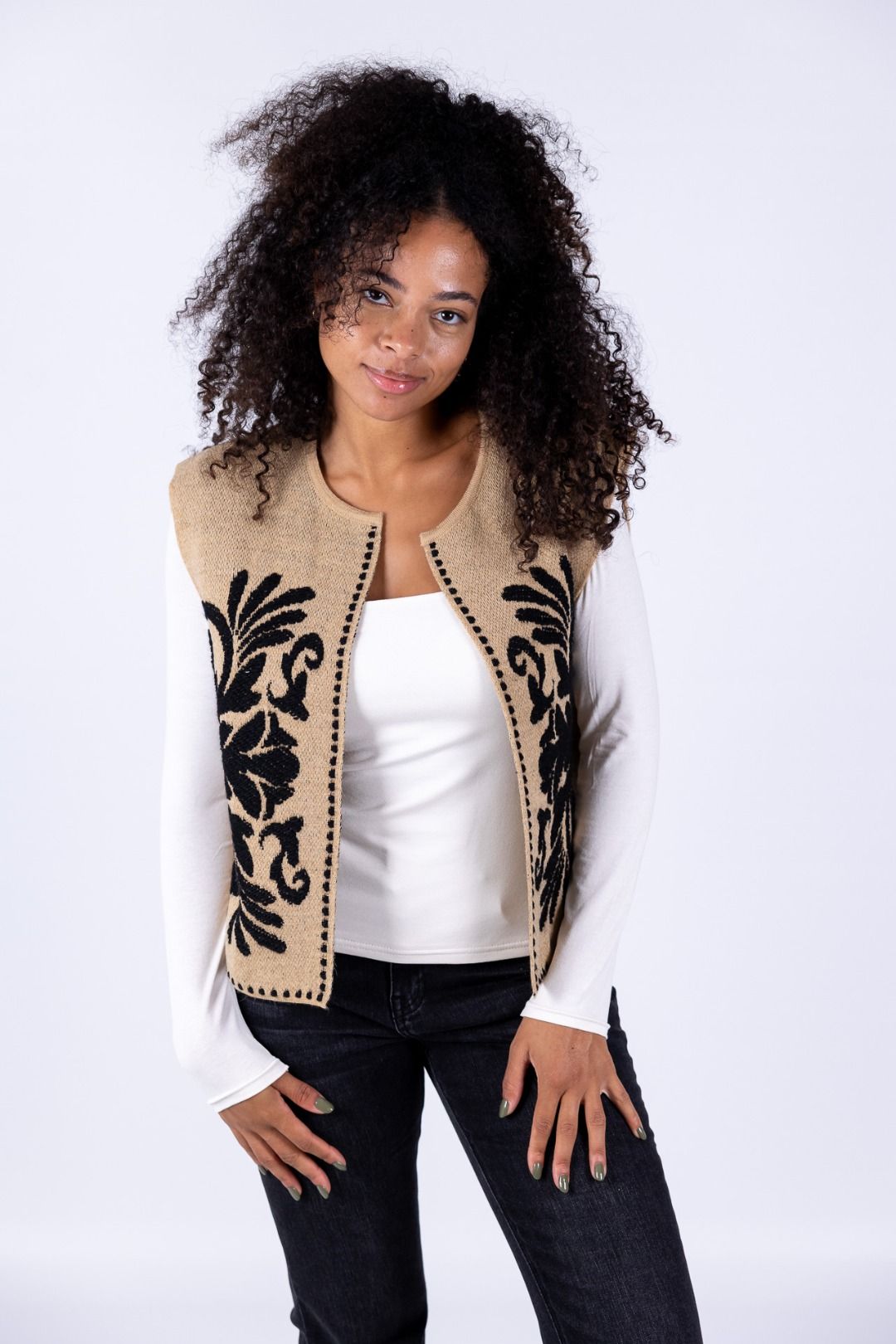 Tensione in - Gilet ricamo