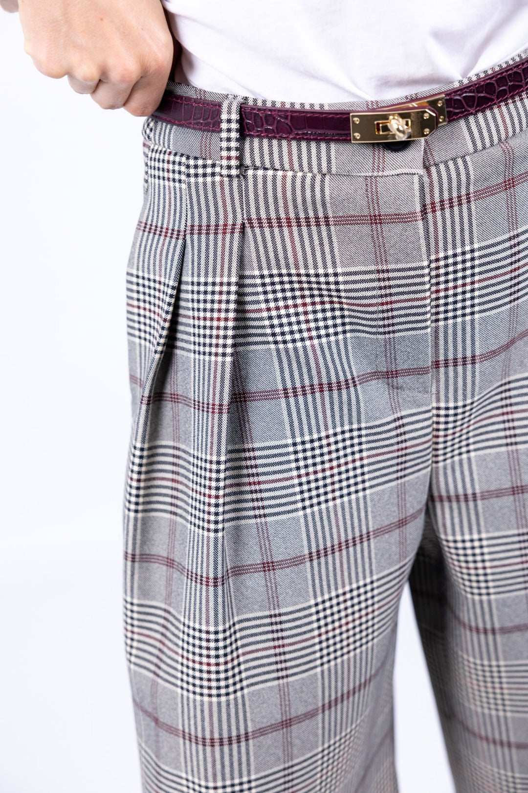 Tensione in - Pantalone grigio