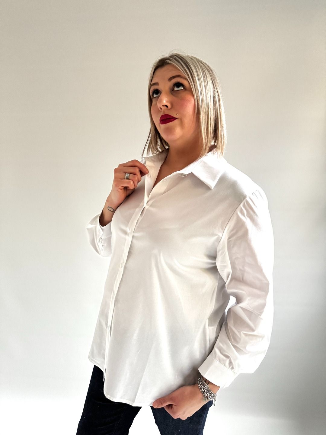 Susy Star - Camicia con bottone gioiello