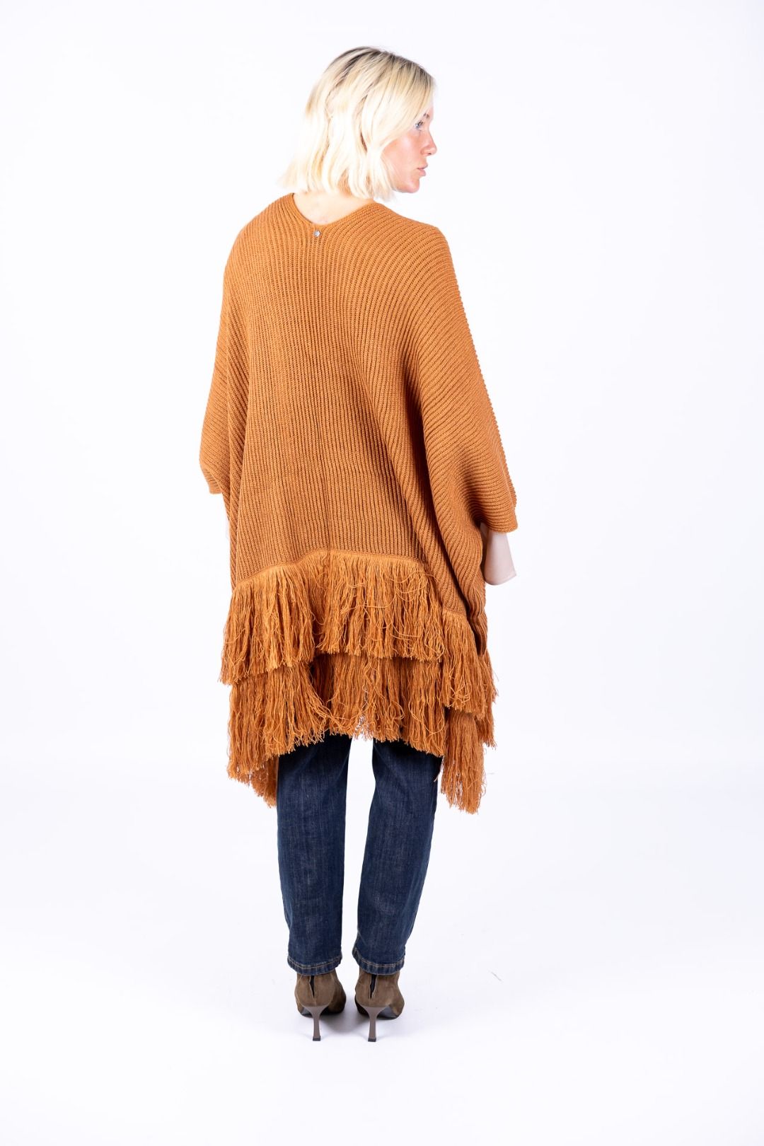 Surkana - Poncho con spilla e frange