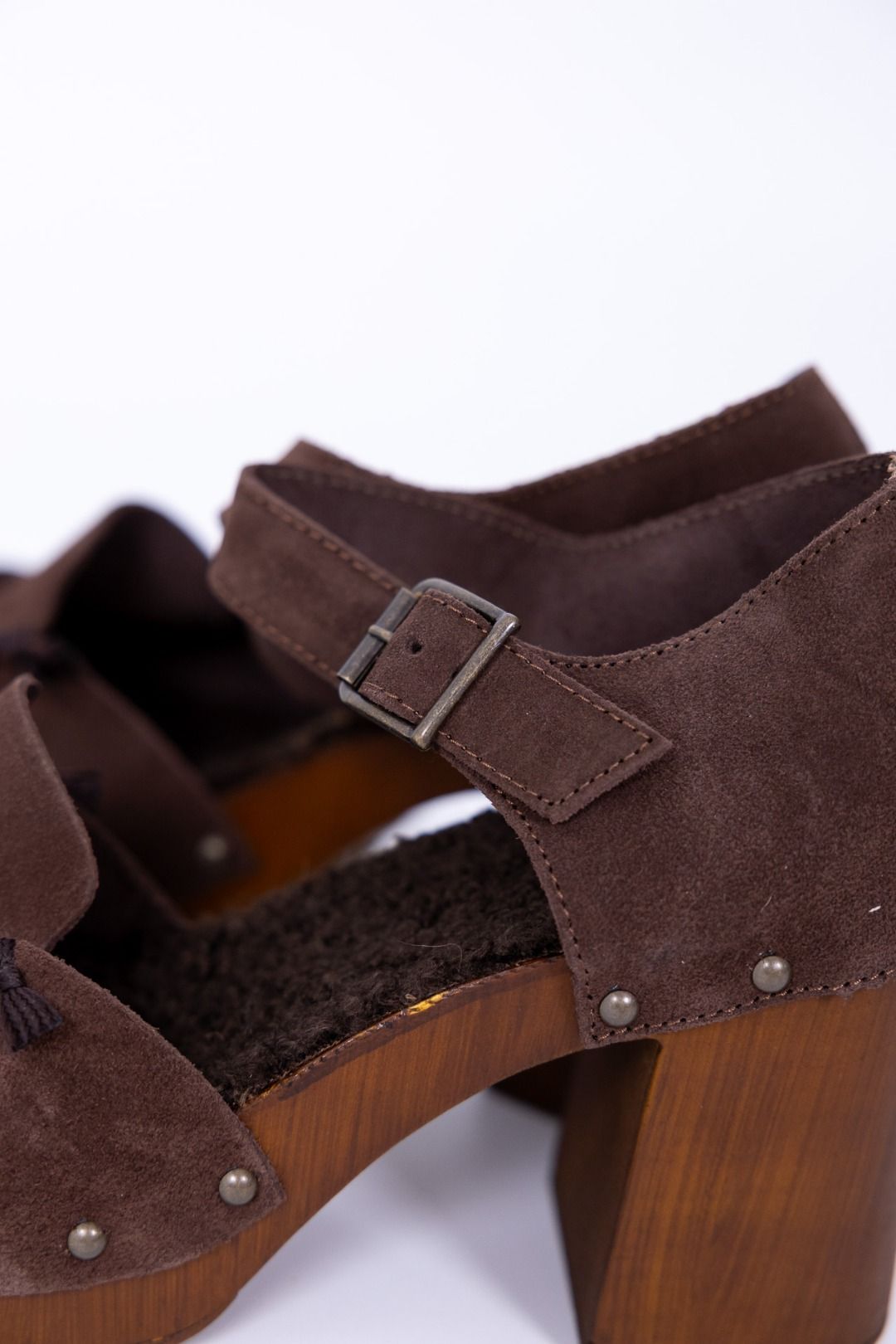 Divine Follie - Zoccolo camoscio con cinturino