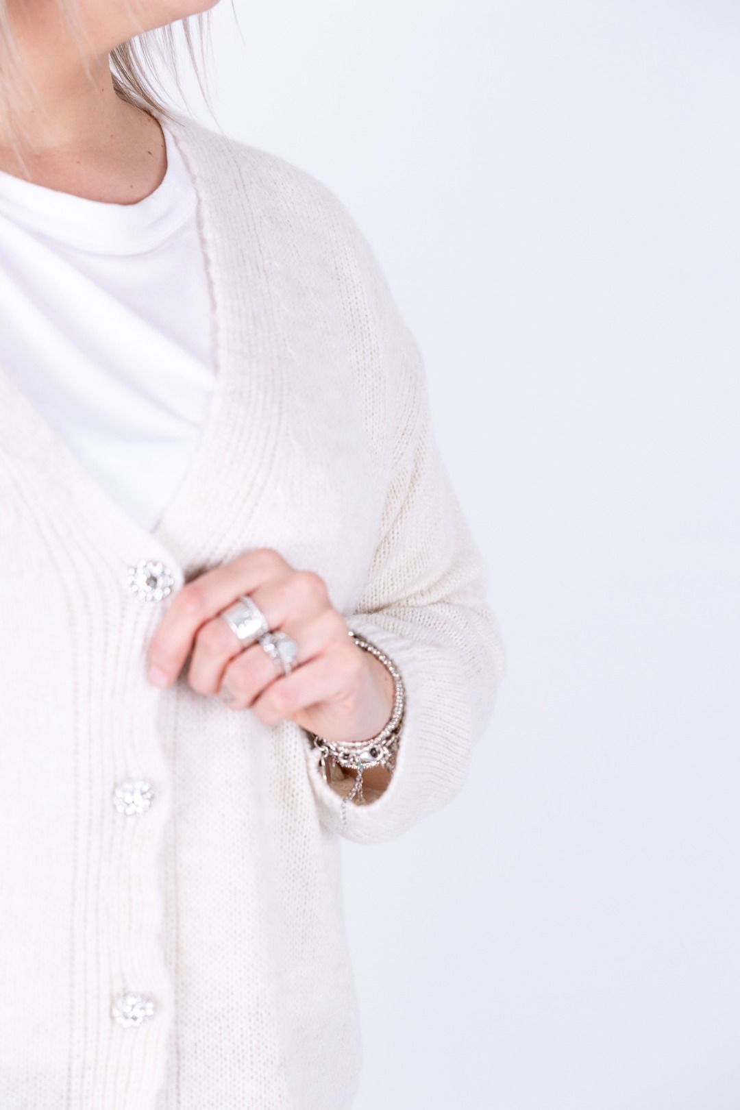 Susy Star - Cardigan con bottone gioiello