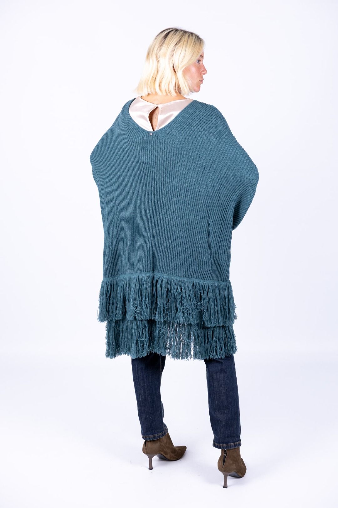 Surkana - Poncho con spilla e frange