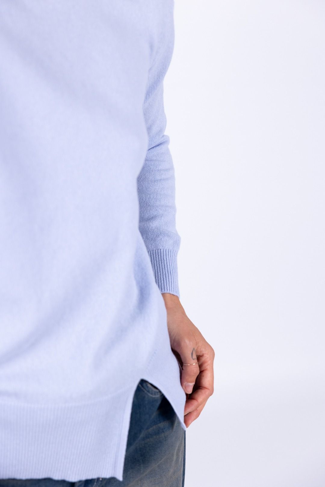 Bottega Artigiana - Maglia scollo barchetta spacchetto laterale