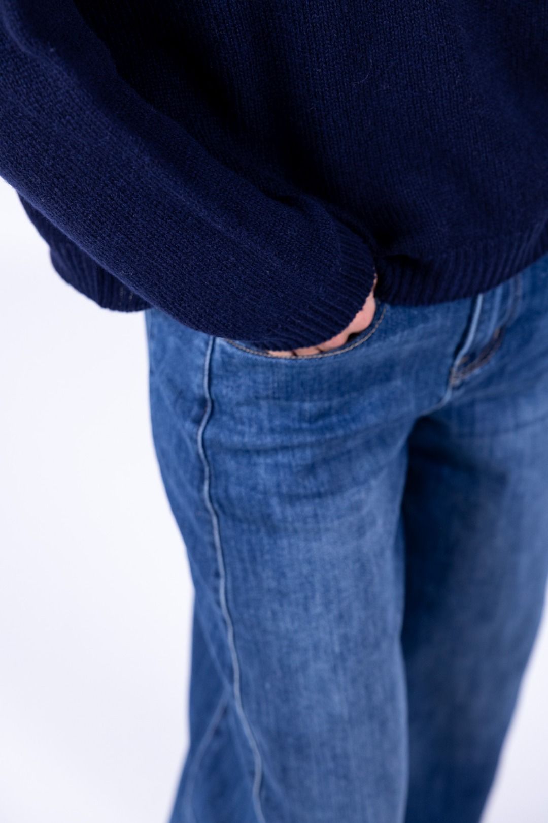 Nhoi Lab - Maglia ovetto con collo cratere