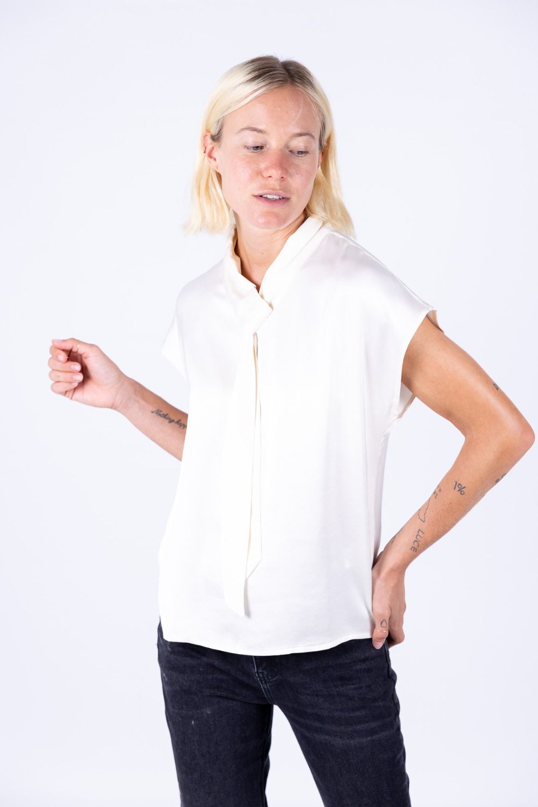 Susy Mix - Blusa con collo cravatta