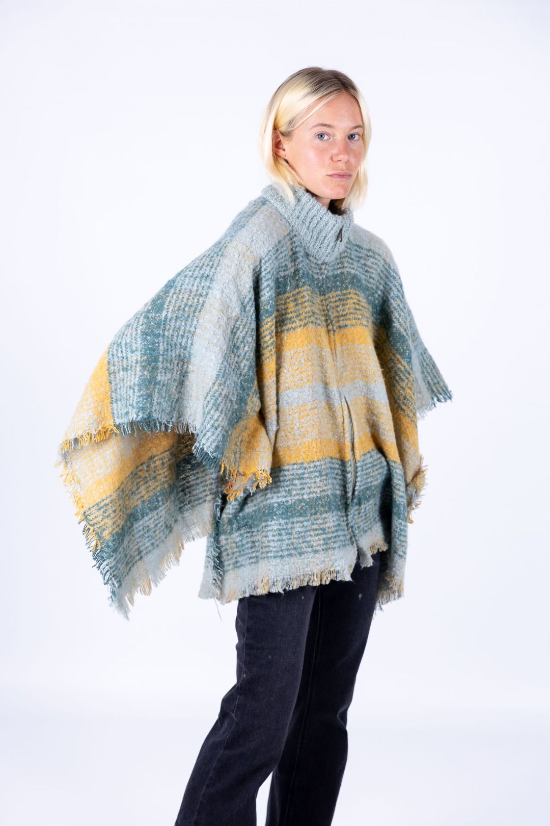 Surkana - Poncho a quadri con zip