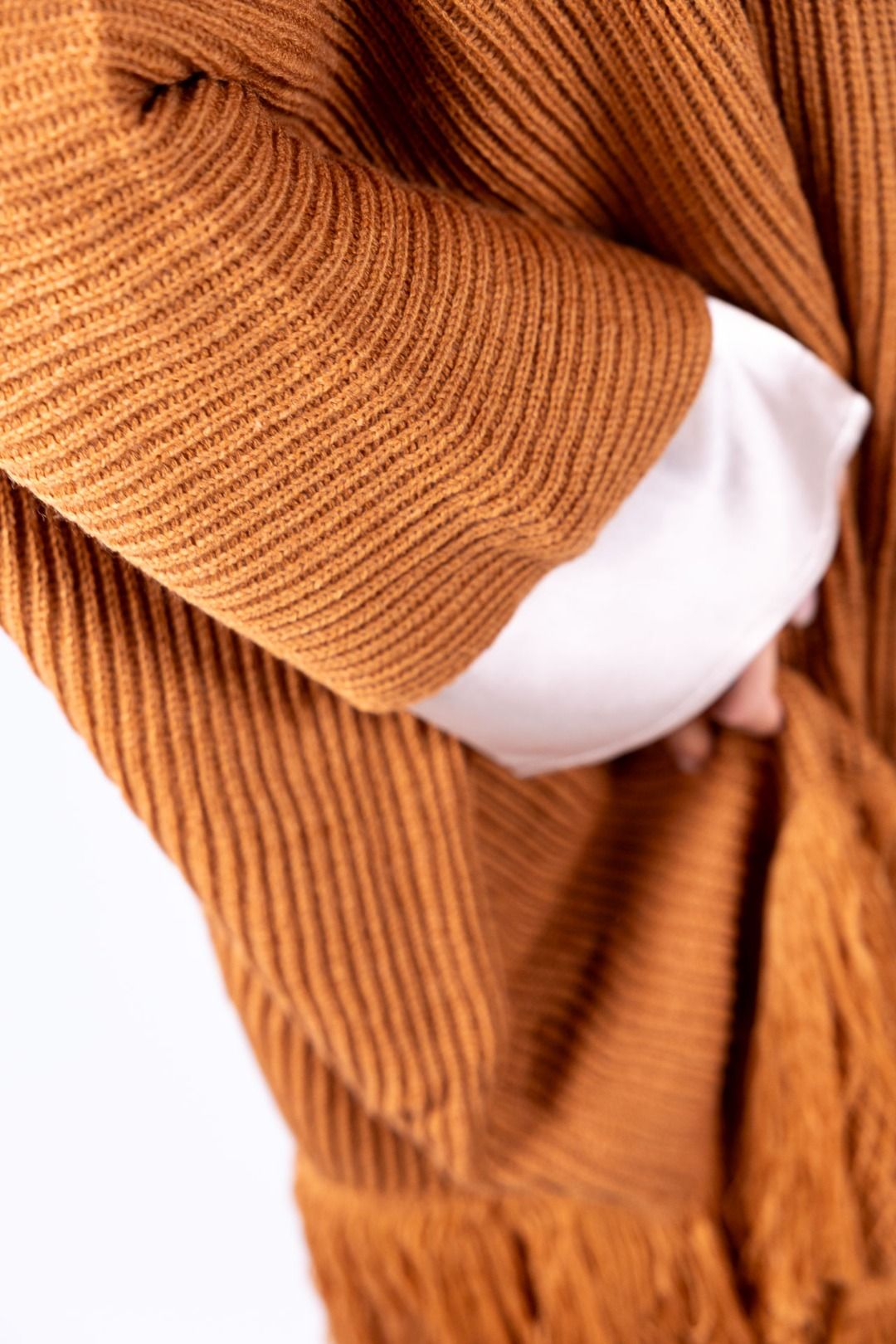 Surkana - Poncho con spilla e frange