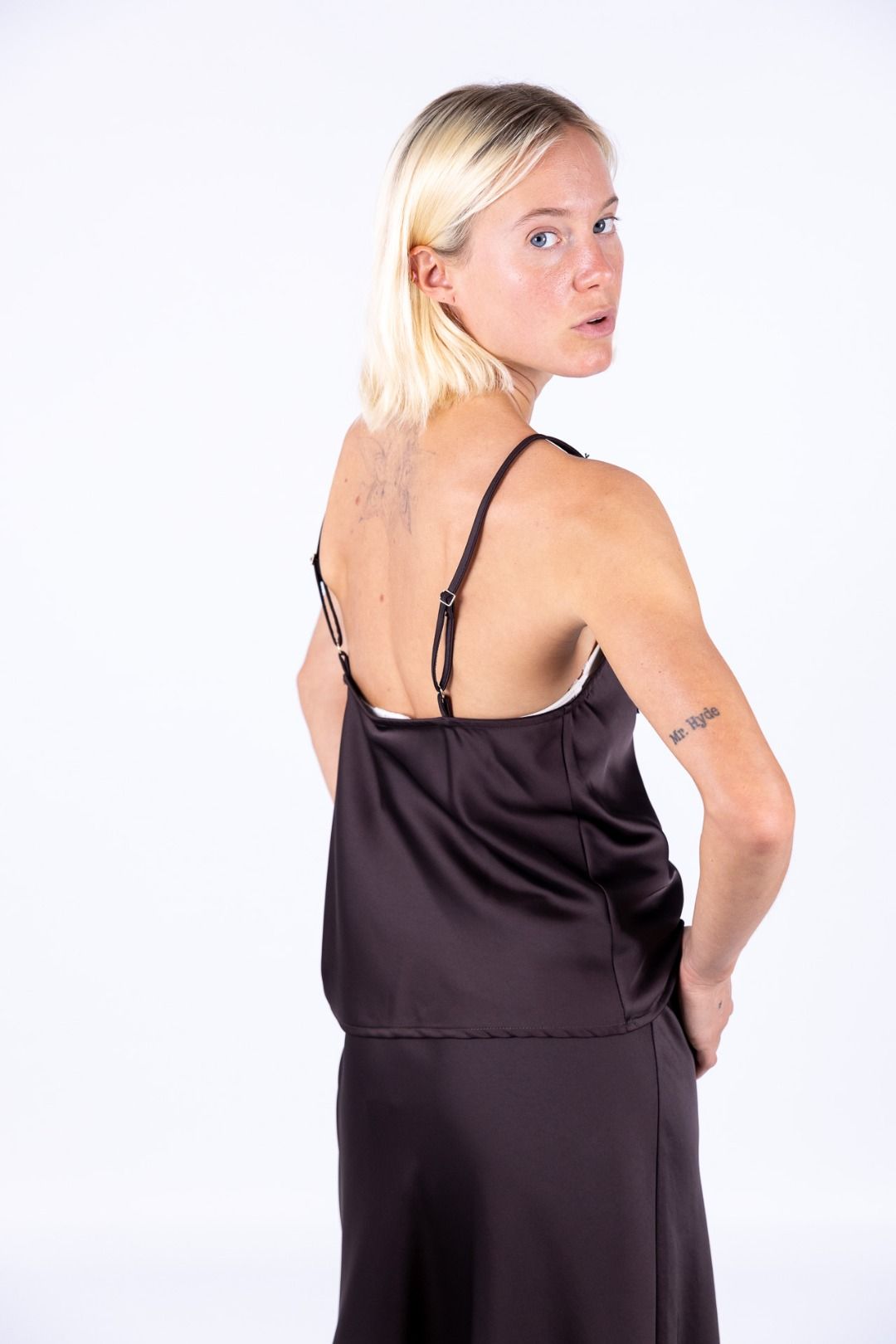 Tensione in - Top pizzo con spallino