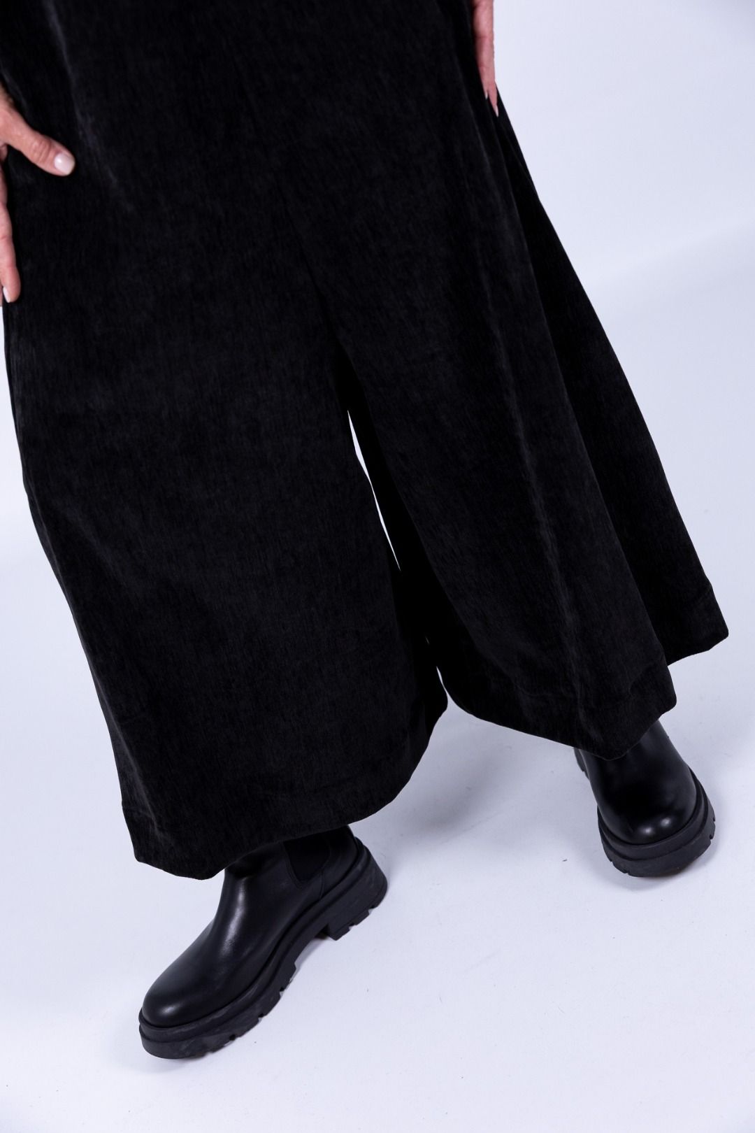 Susy Mix - Tuta con pantalone ampio