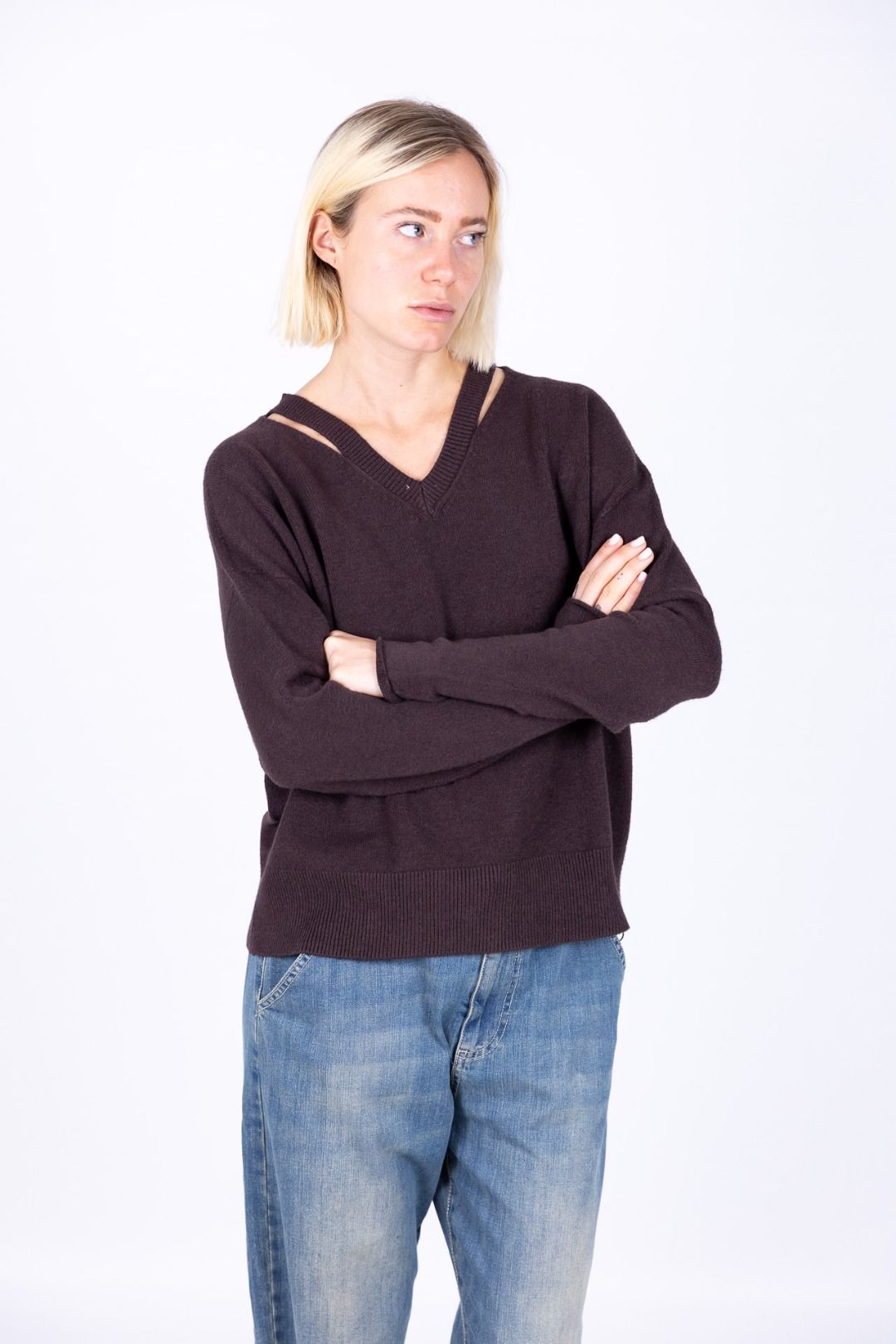 Tensione In - Maglia con buchi sulla spalla