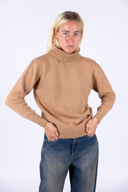 Bottega Artigiana - Maglia collo alto treccina sulla spalla