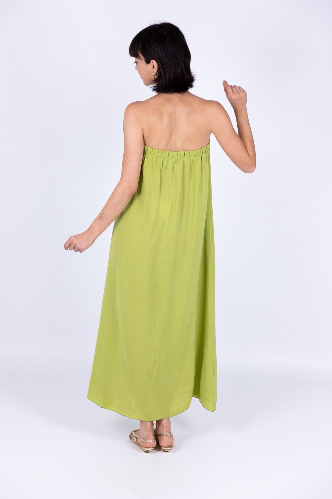 Tensione in - Abito con fiore