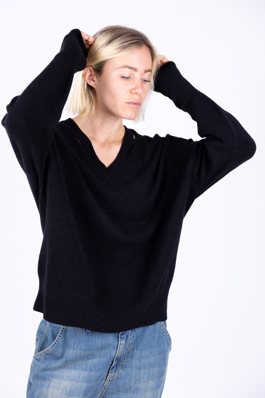 Tensione In - Maglia con buchi sulla spalla