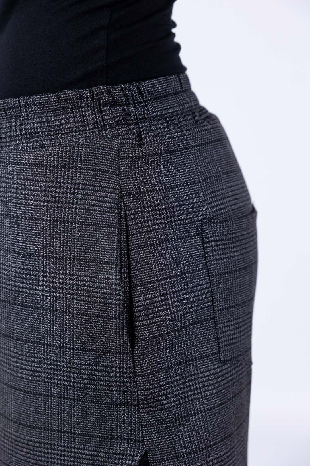 Tensione in - Short con pizzo