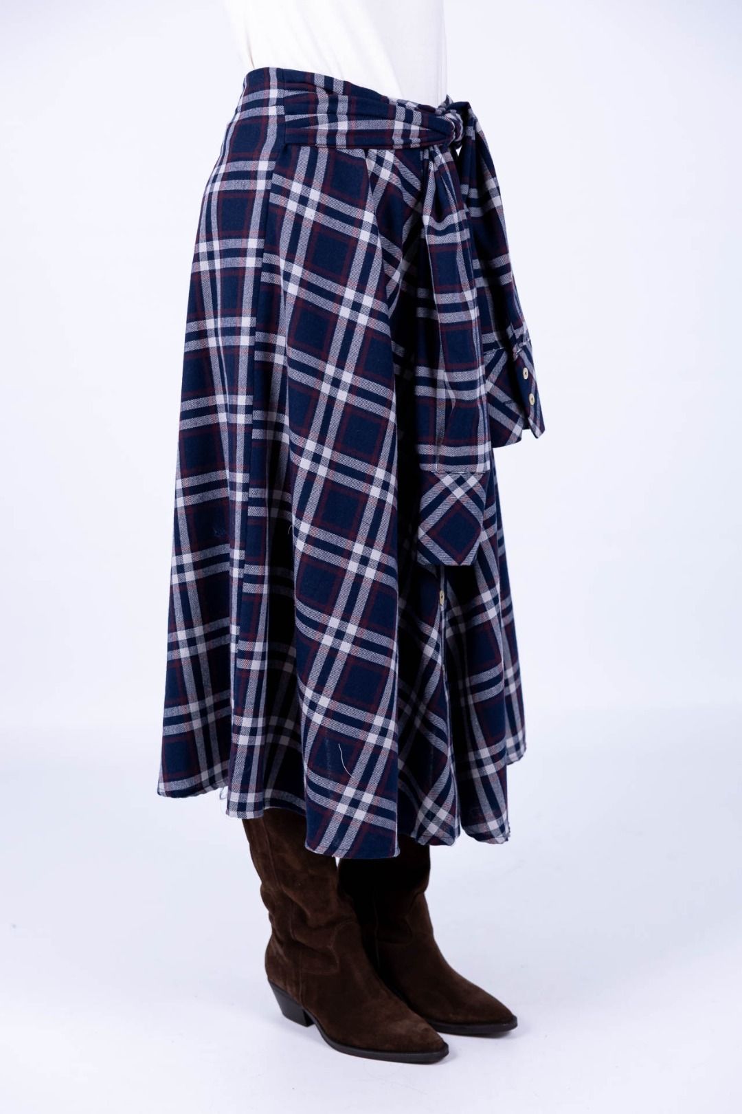 Tensione in - Gonna maniche camicia