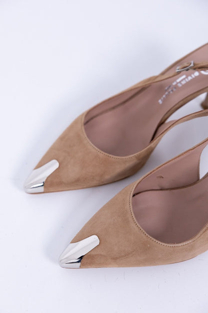 DIVINE FOLLIE - Scarpa Chanel con puntale argentato