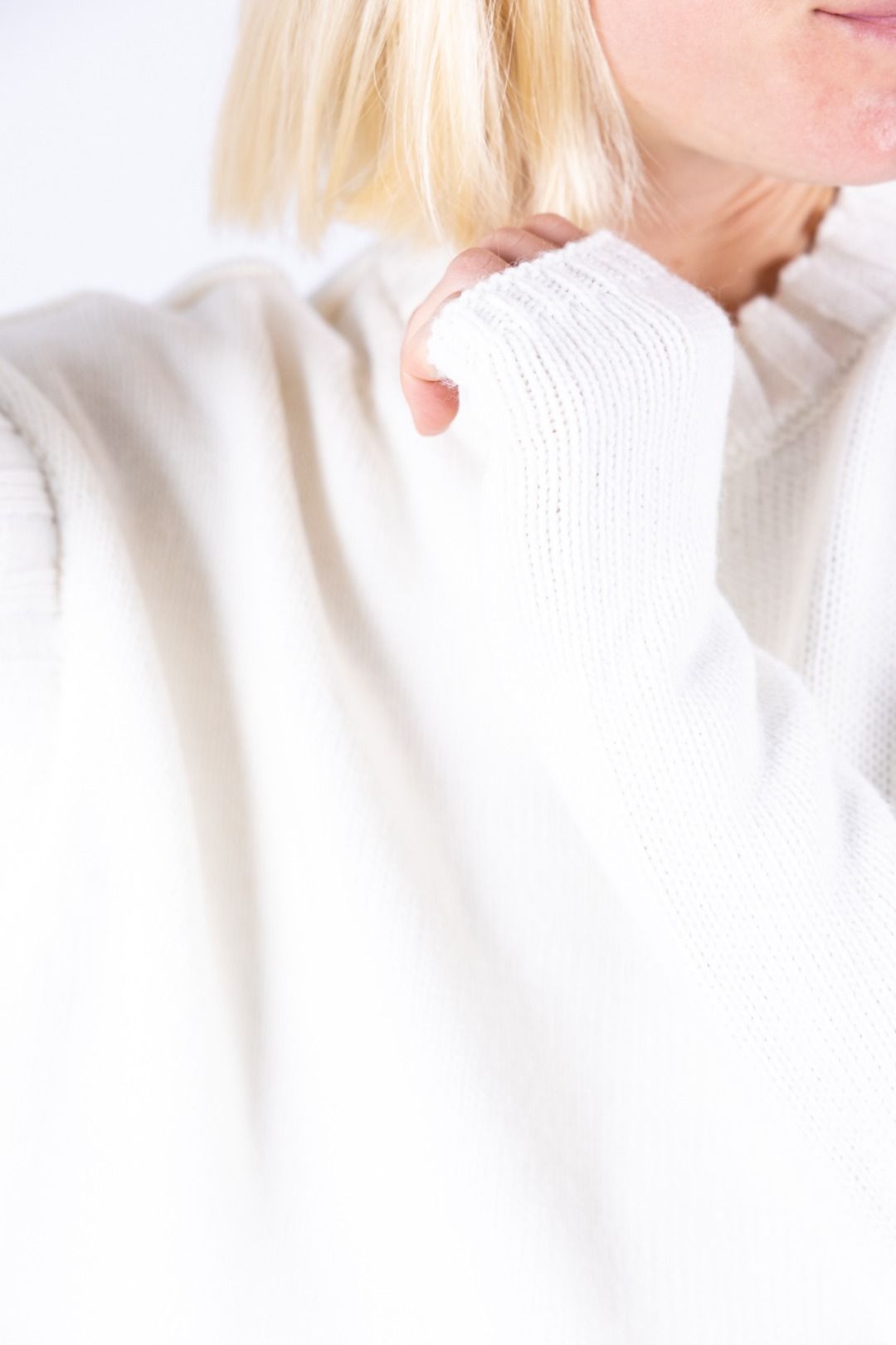 Tensione in - Gilet stondato con manicotti