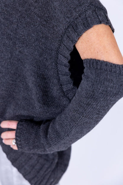 Tensione in - Gilet stondato con manicotti