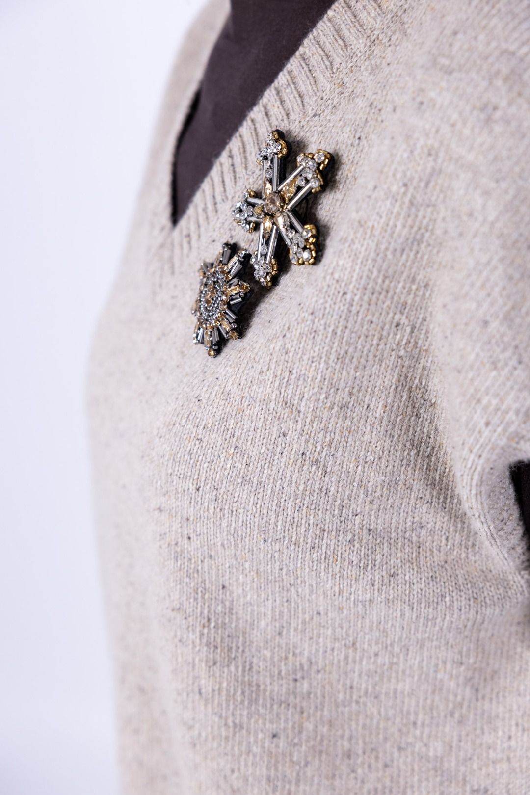 Tensione In - Gilet con spilla