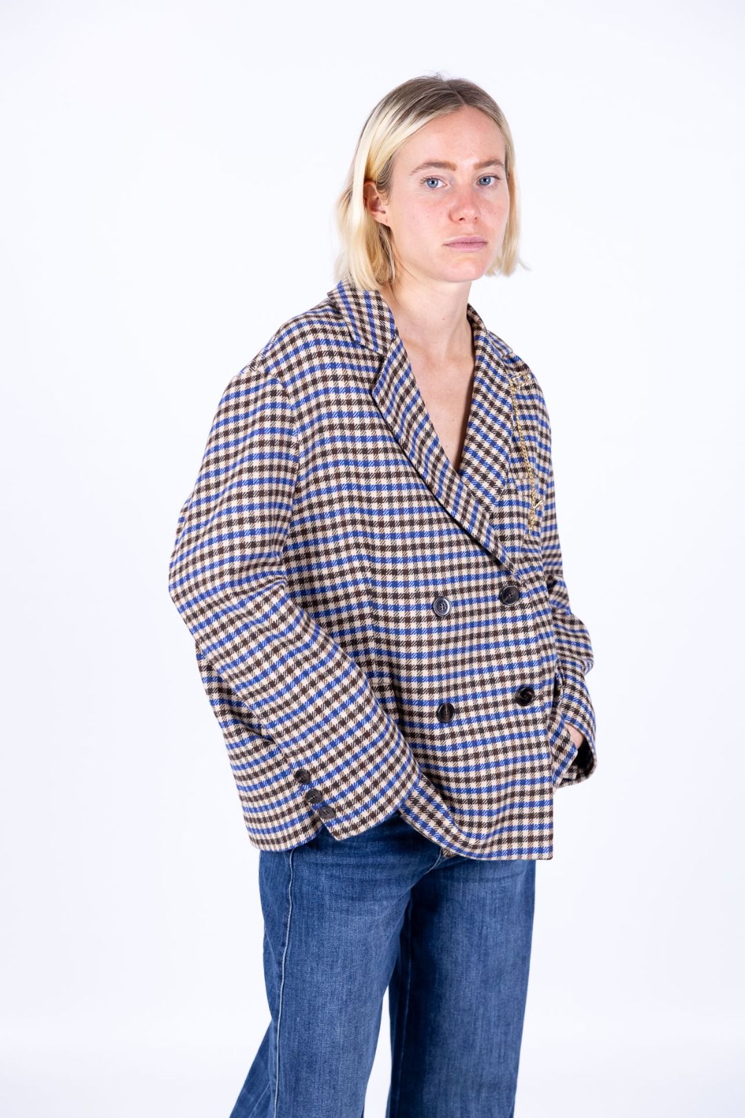 Tensione In - Giacca quadro con spilla