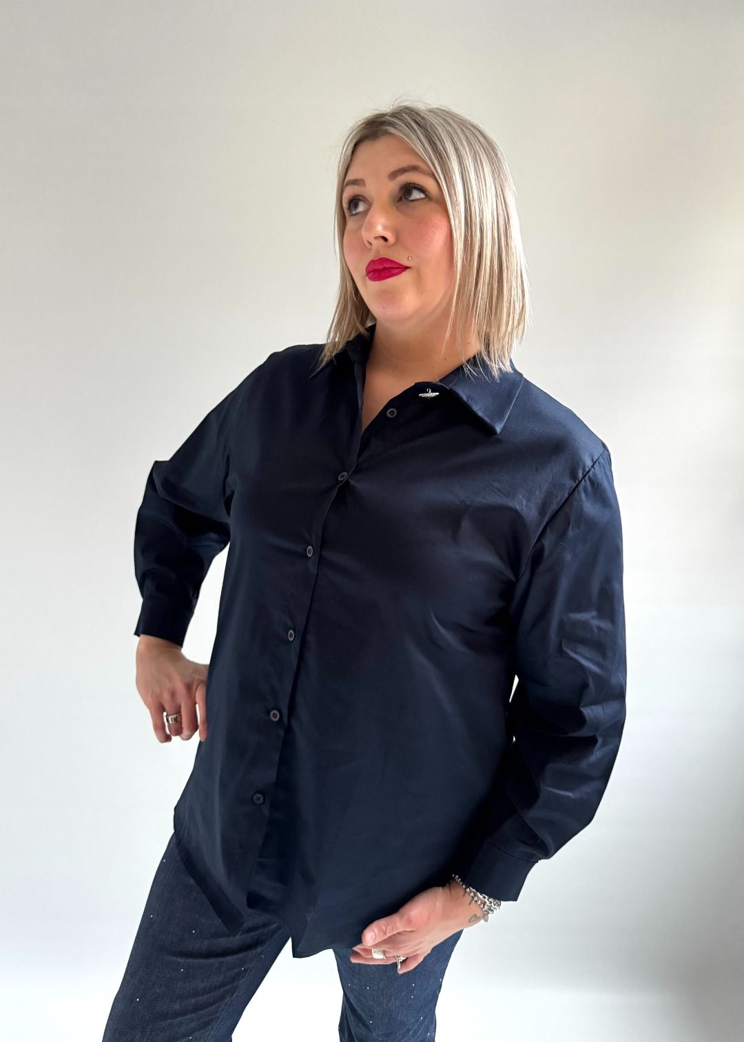 Susy Star - Camicia con bottone gioiello