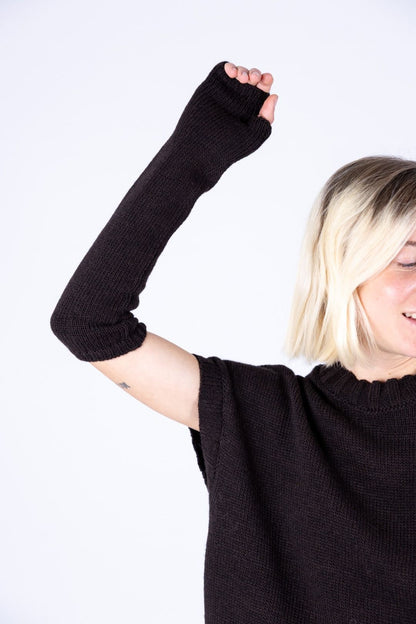 Tensione in - Gilet stondato con manicotti