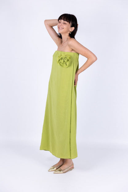 Tensione in - Abito con fiore
