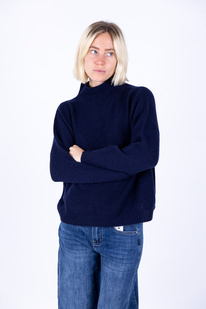 Nhoi Lab - Maglia ovetto con  collo cratere