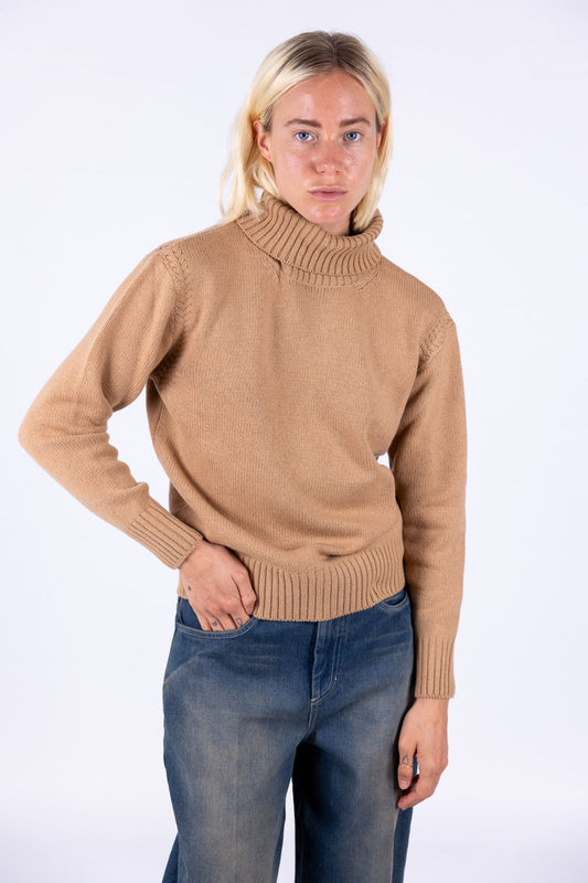 Bottega Artigiana - Maglia collo alto treccina sulla spalla