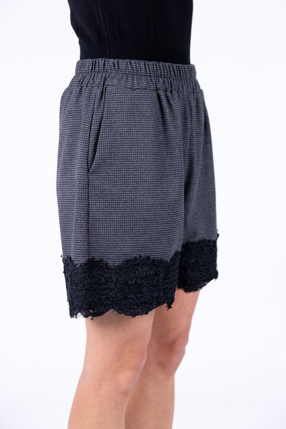 Susy Mix - Short con pizzo