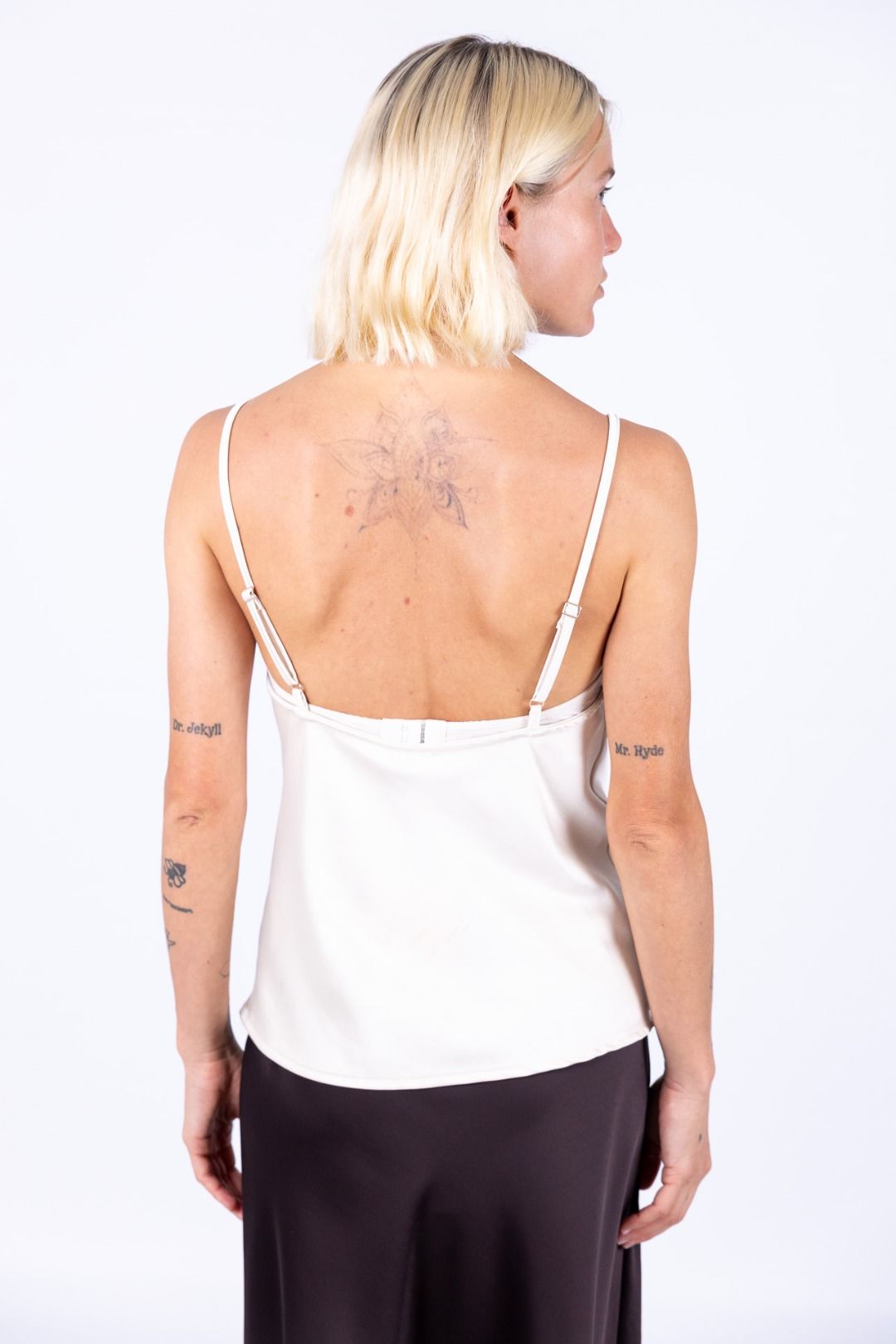 Tensione in - Top pizzo con spallino