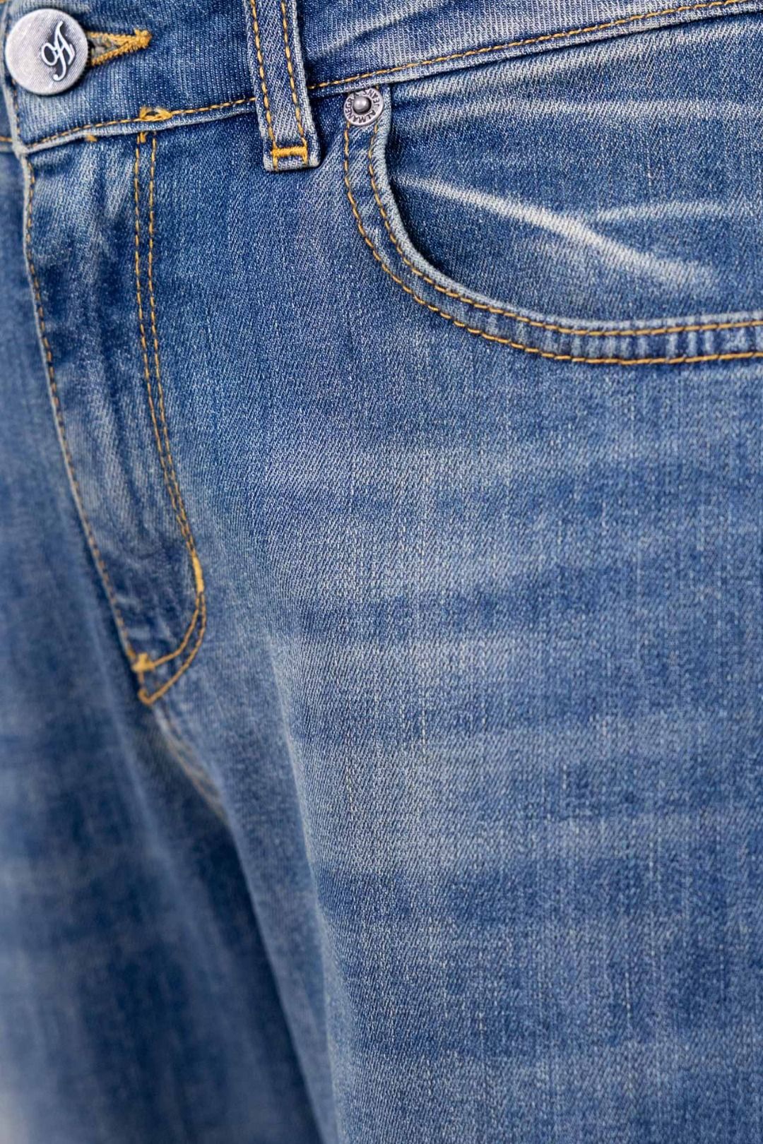 Almanegra - Jeans levante
