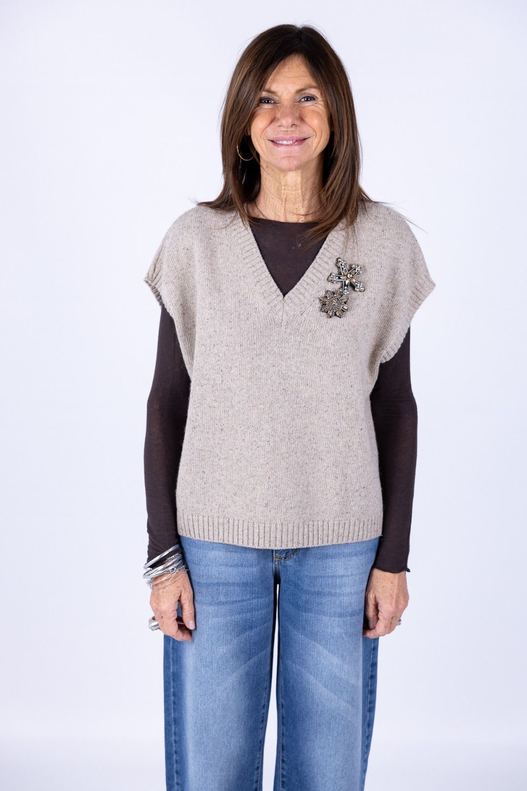 Tensione In - Gilet con spilla