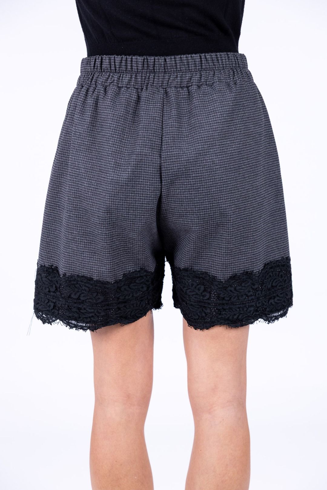 Susy Mix - Short con pizzo