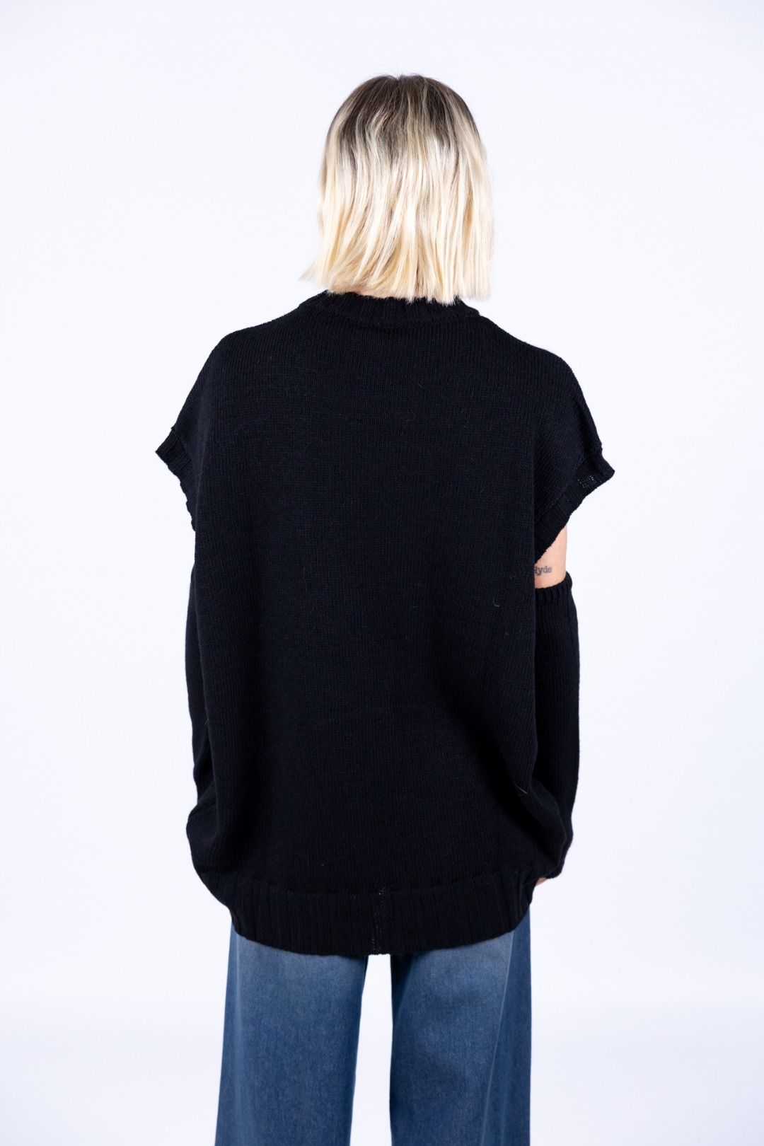 Tensione in - Gilet stondato con manicotti