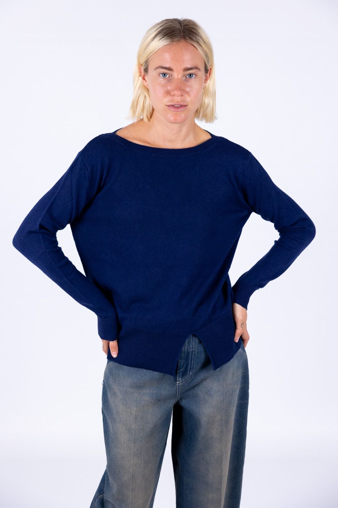 Bottega Artigiana - Maglia scollo barchetta spacchetto laterale