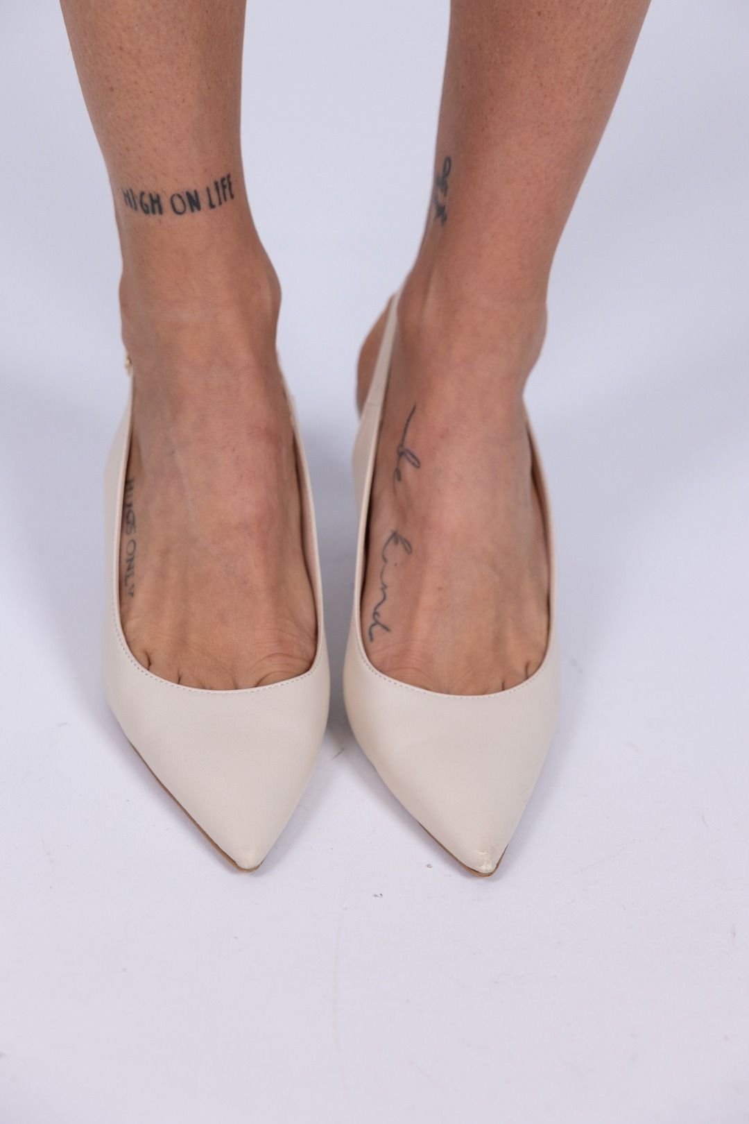 Ovyè - Scarpa slimback con tacco