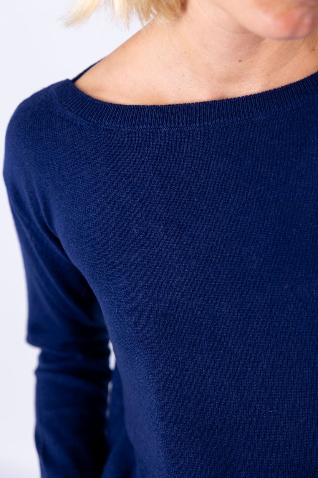 Bottega Artigiana - Maglia scollo barchetta spacchetto laterale