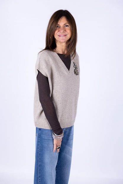 Tensione In - Gilet con spilla