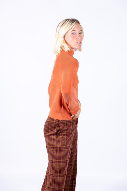 Surkana - Maglia slim collo lupetto