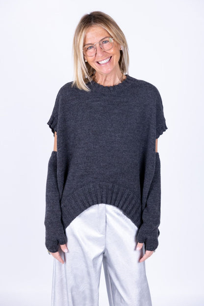 Tensione in - Gilet stondato con manicotti