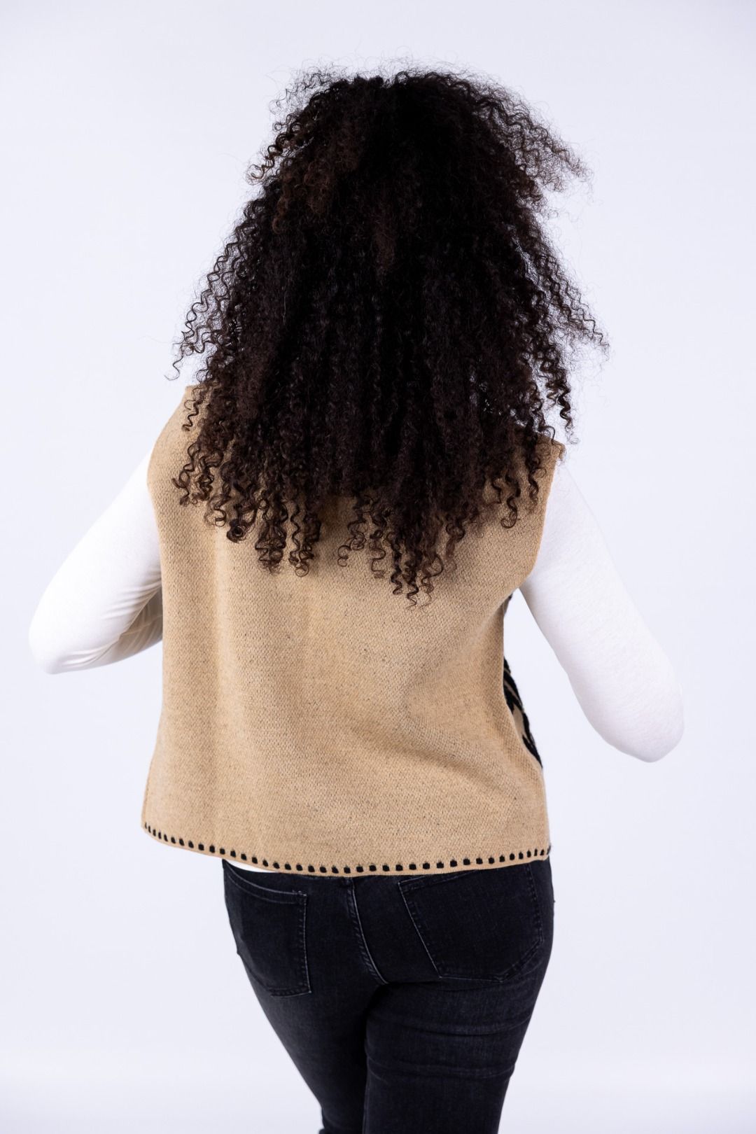 Tensione in - Gilet ricamo