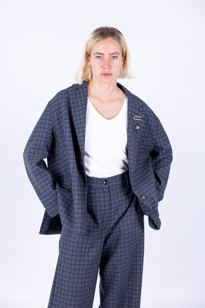 Tensione In - Giacca con spille