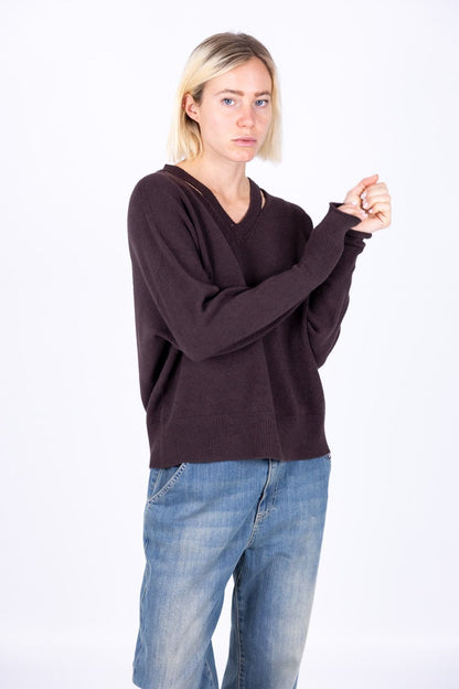 Tensione In - Maglia con buchi sulla spalla