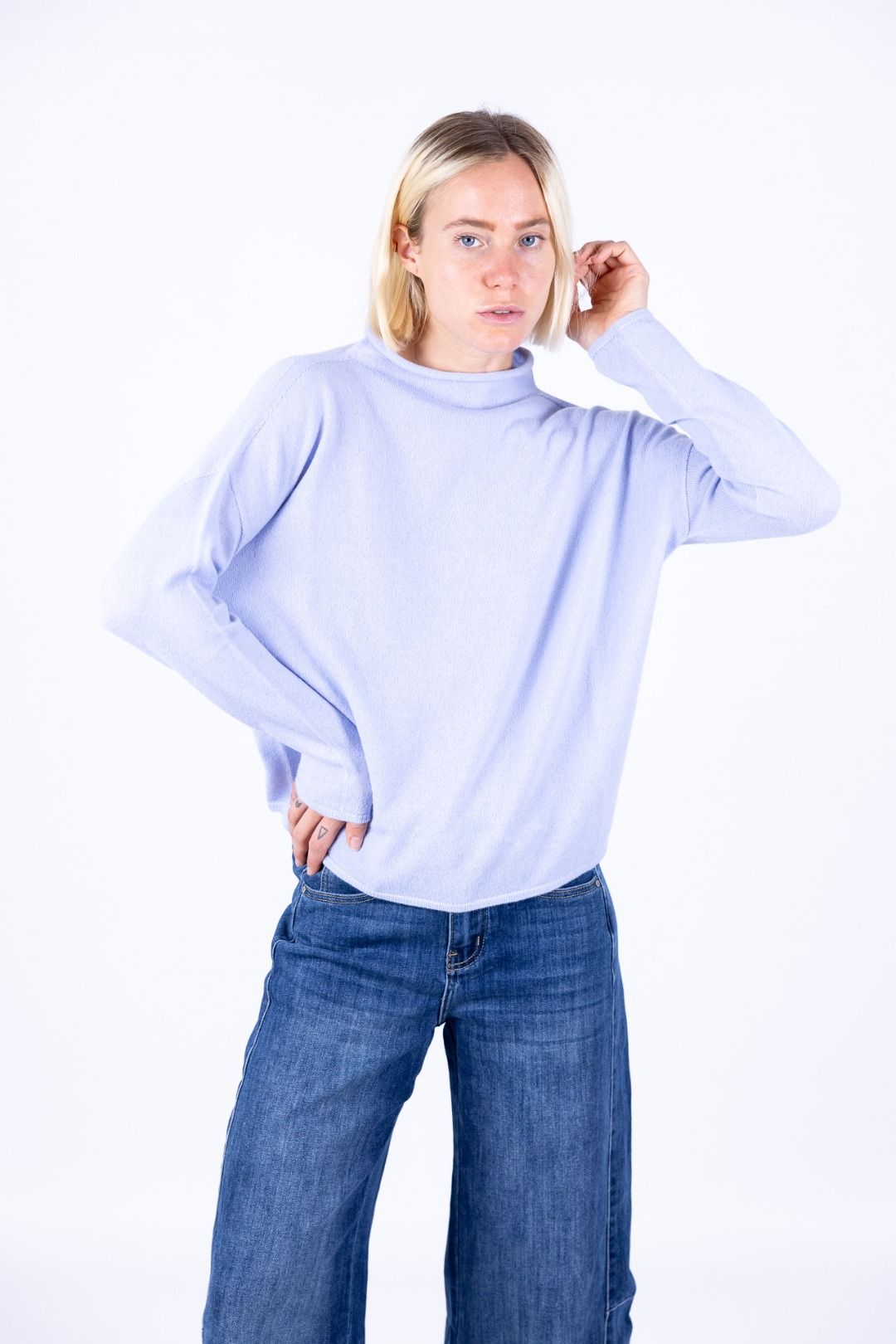 Nhoi Lab - Maglia con collo a cratere